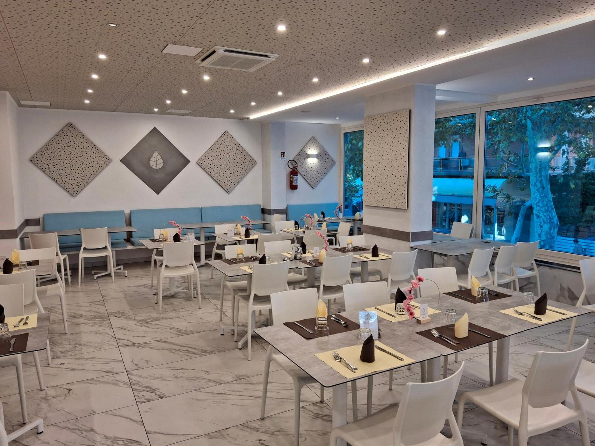Hotel Caravel Park Римини Экстерьер фото